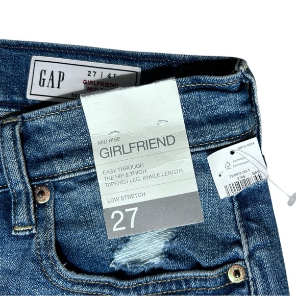 GAP Girlfriend Mid Rise Jeans sz 27/4 Tall Medium Wash Cuffed Raw Hem Stretch - Picture 7 of 11